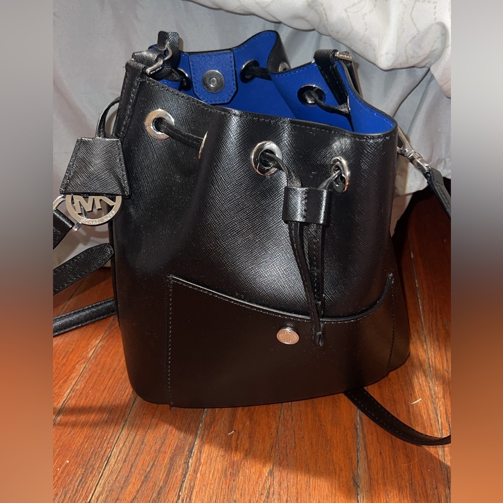 MICHAEL KORS Black Leather Bucket Purse. Perfect condition. #mk #michaelkors